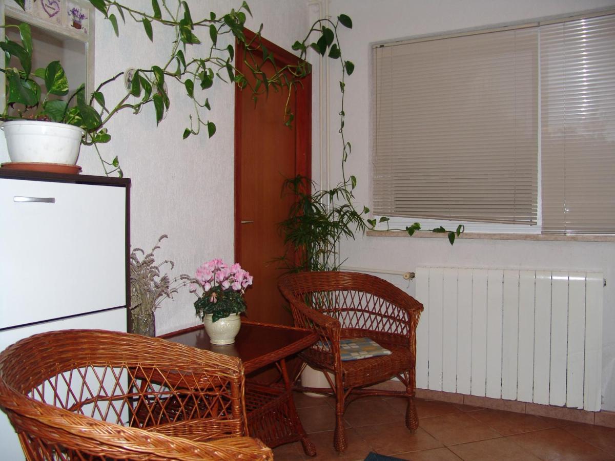 Apartments Bozica Krk Town Bagian luar foto