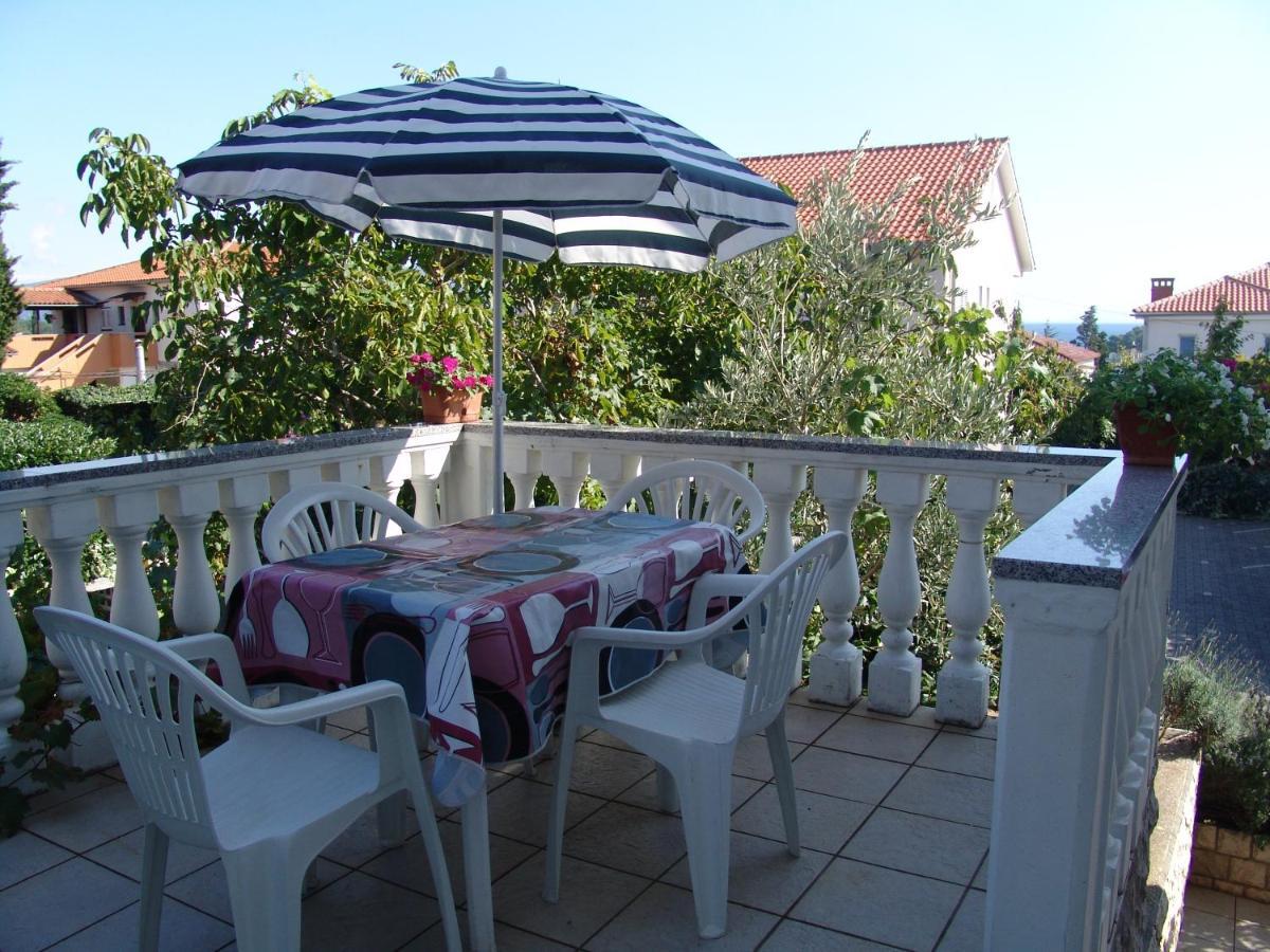 Apartments Bozica Krk Town Bagian luar foto