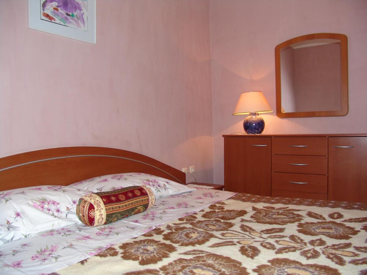 Apartments Bozica Krk Town Bagian luar foto